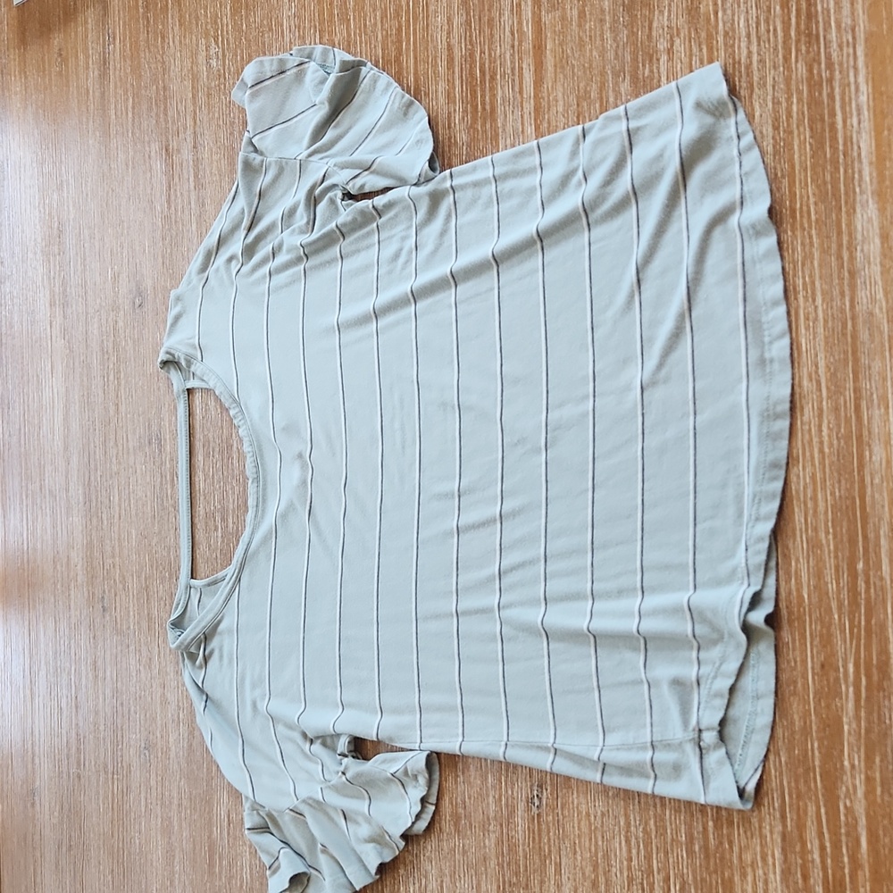 BOGO Hippe Rose Junior M Light Sea Green Striped Top Ruffle Sleeve